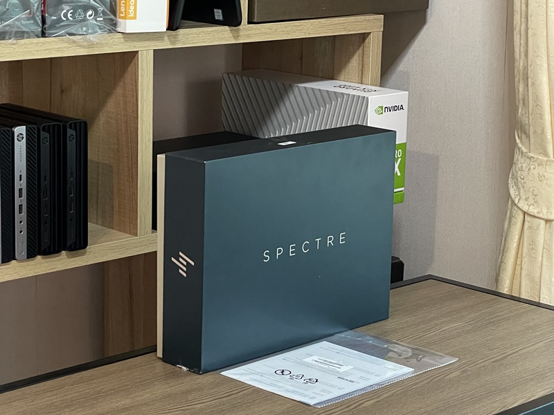 HP Spectre x360 13-aw0219TU