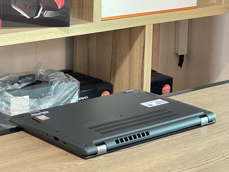 Lenovo ThinkPad L13 Clam G4