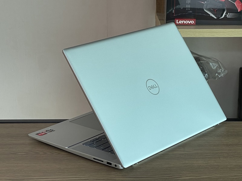 DELL Inspiron 16 5635