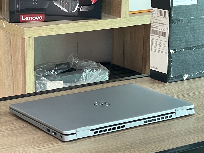 DELL Latitude 5330