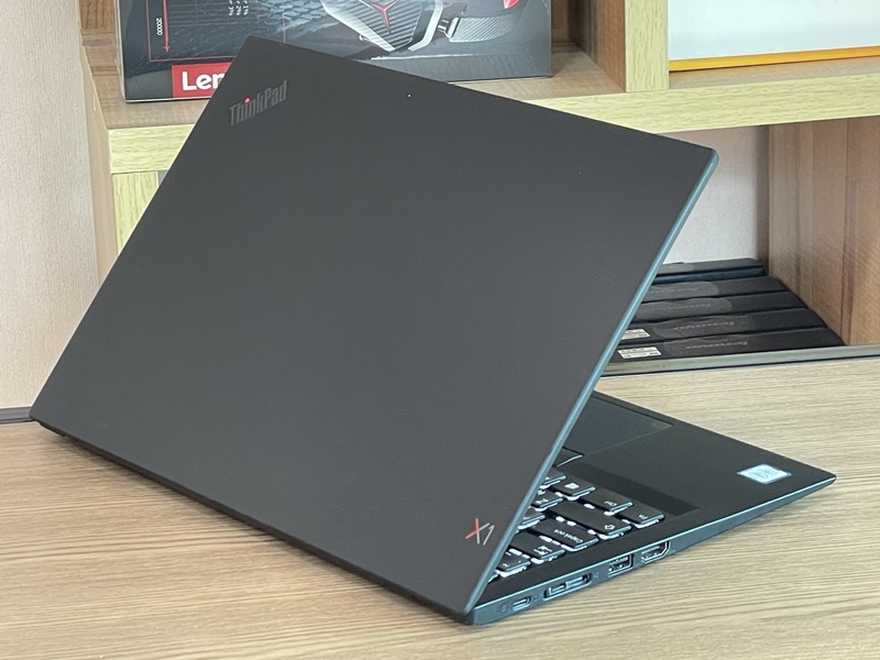 Lenovo ThinkPad X1 Carbon G6