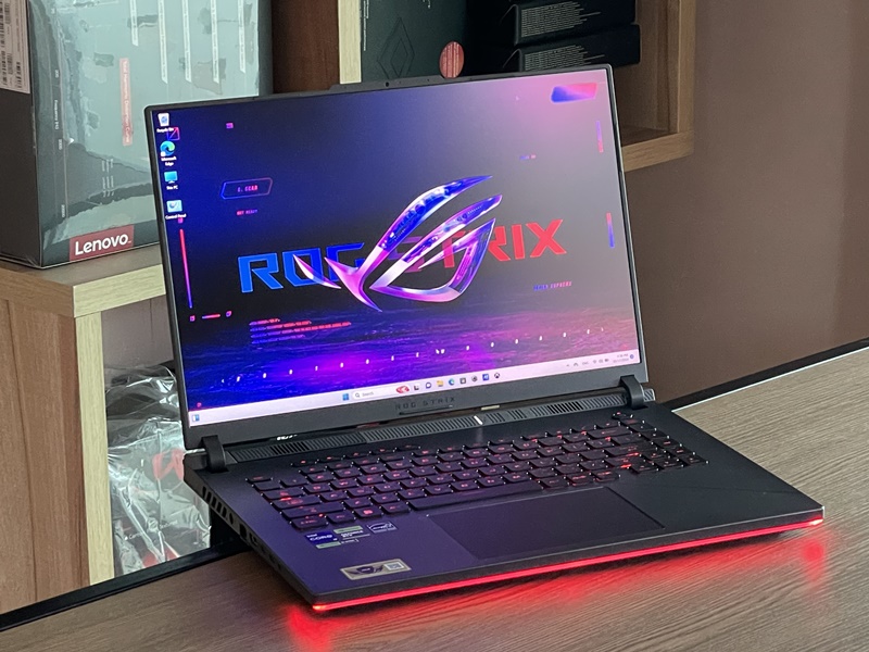 Asus ROG Strix G16 G614JVR-N4051W