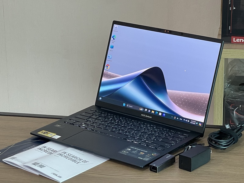 Asus ZenBook 14 OLED UX3405MA