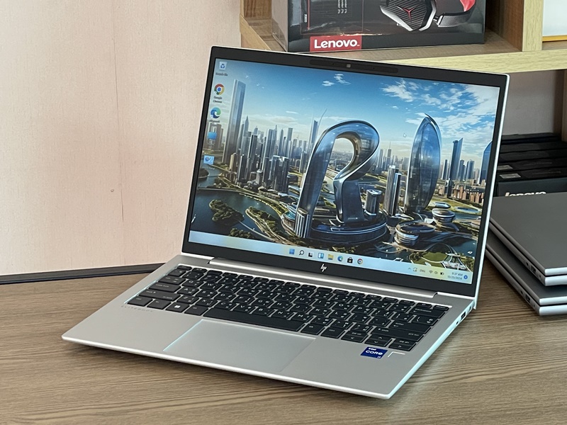 HP EliteBook 830 G10