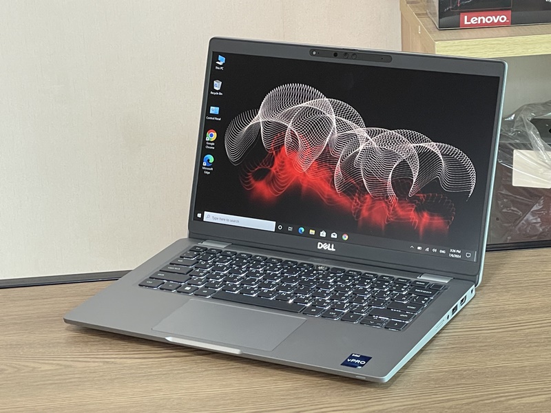 DELL Latitude 5330