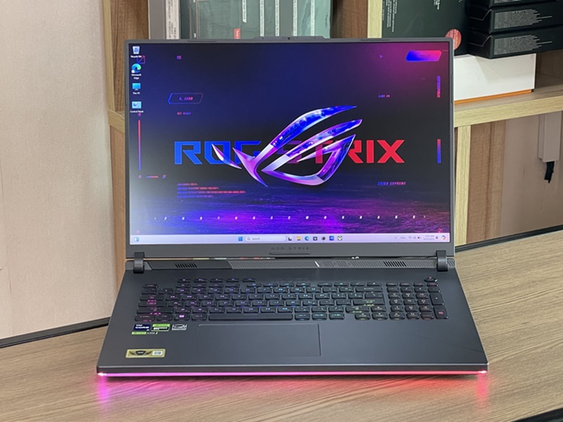 Asus ROG Strix G18 G814JVR-N6019W