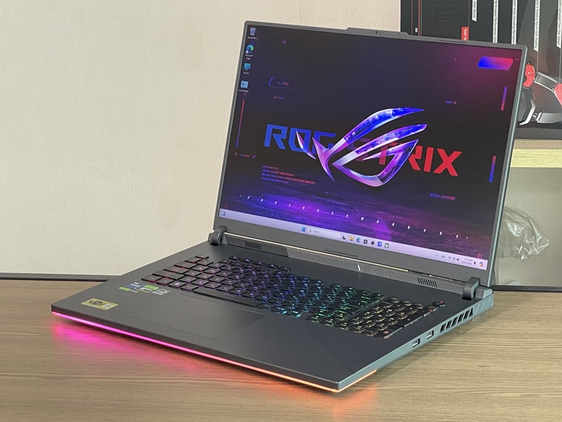 Asus ROG Strix G18 G814JVR-N6019W