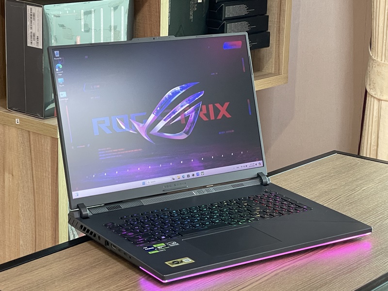 Asus ROG Strix G18 G814JVR-N6019W