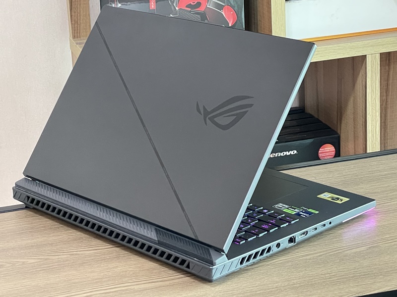 Asus ROG Strix G18 G814JVR-N6019W