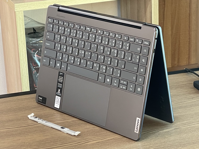 Lenovo Yoga 9 2-in-1 14IMH9