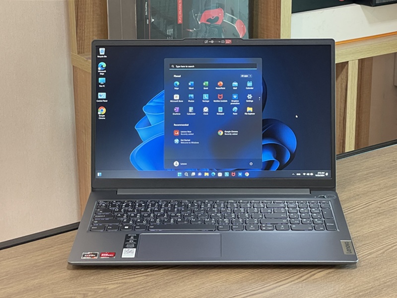 Lenovo IdeaPad Slim 3 15ABR8