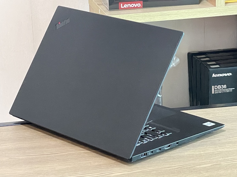 Lenovo ThinkPad P1 Gen3 Mobile Workstation