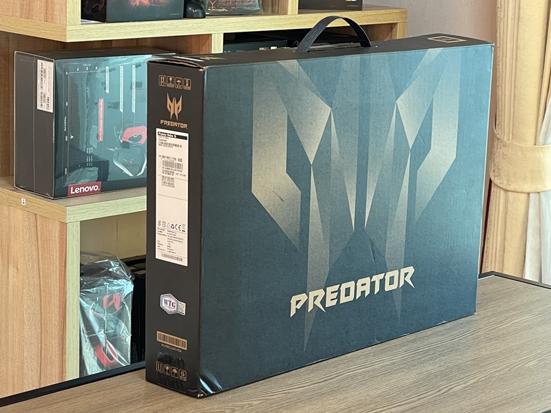 Acer Predator Helios 16 PHN16-72-92WW