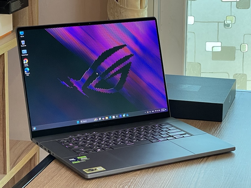 Asus ROG Zephyrus G16 GU605MV-QR198WS