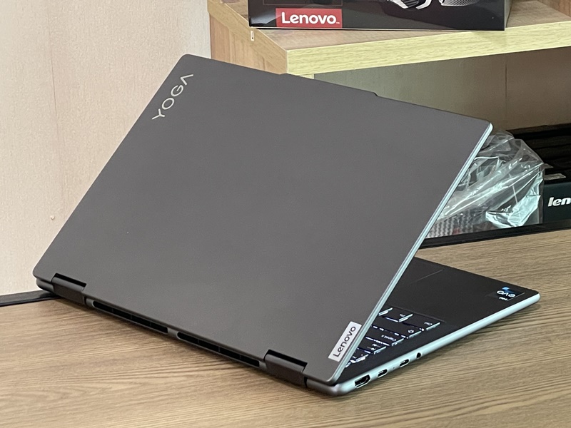 Lenovo Yoga 7i 14IRL8