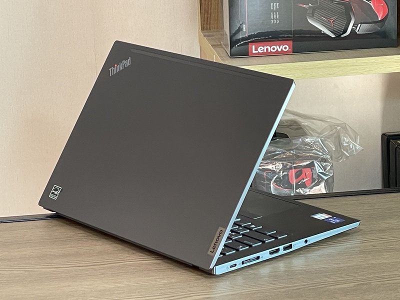 Lenovo Thinkpad T14s G2