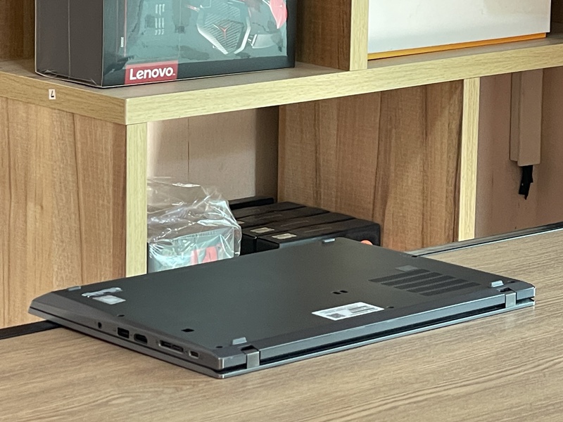 Lenovo Thinkpad T14s G2