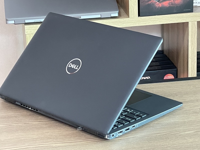 DELL Latitude 3520