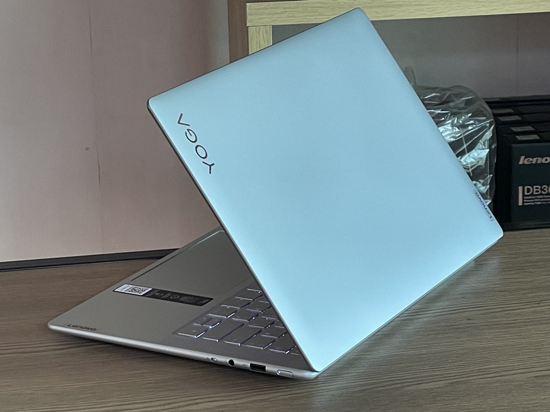 Lenovo Yoga Slim 7 ProX 14IAH7