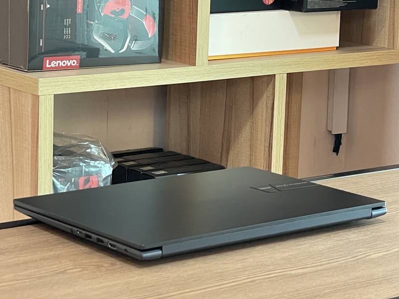 Asus Vivobook 16 X1605ZA