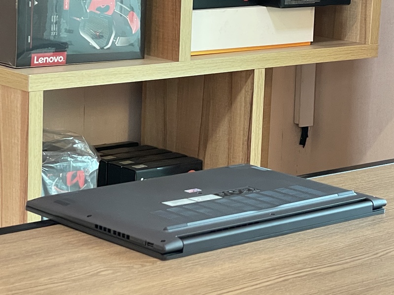 Asus Vivobook 16 X1605ZA