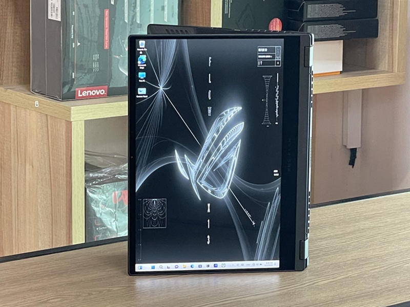Asus ROG Flow X13 GV301RE