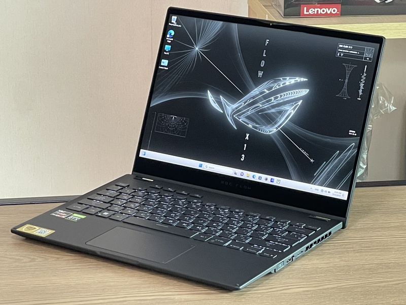 Asus ROG Flow X13 GV301RE