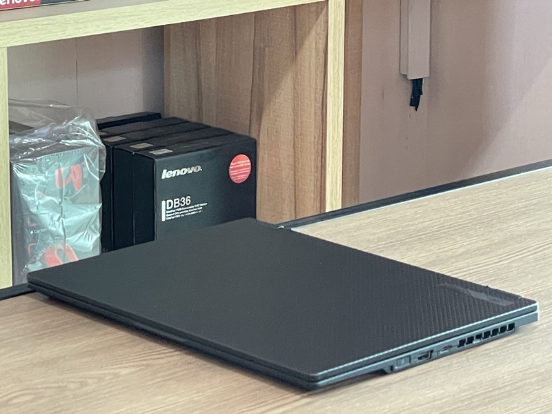 Asus ROG Flow X13 GV301RE