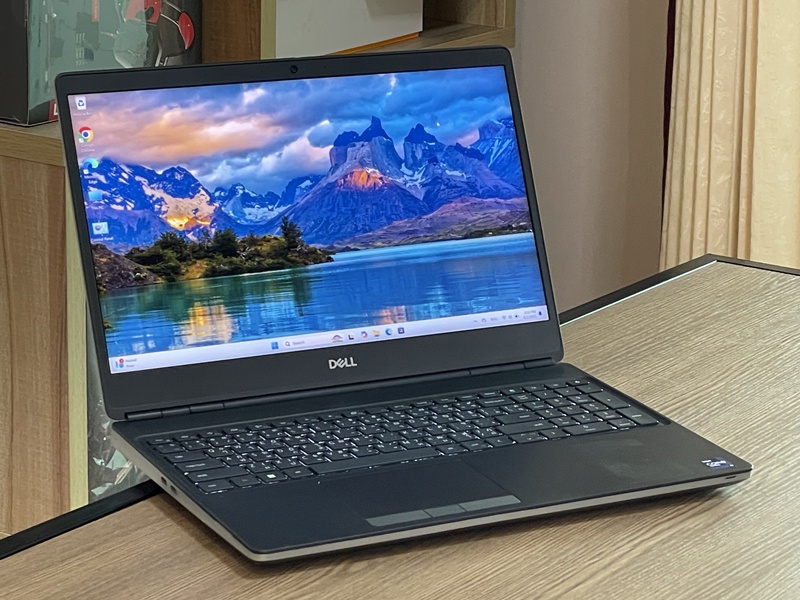 Dell Precision 7560