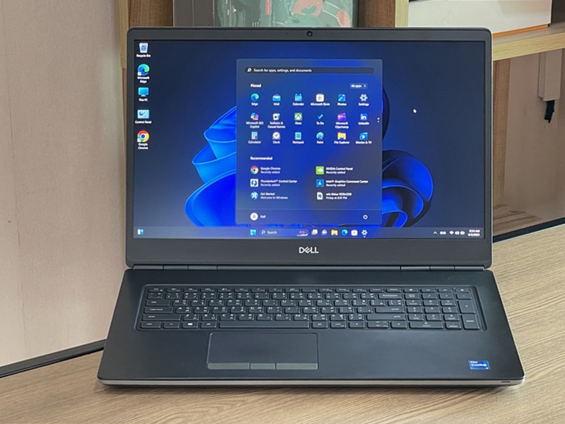 Dell Precision 7760 i7