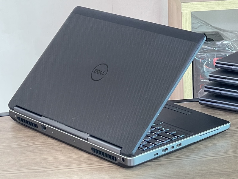 Dell Precision 7520