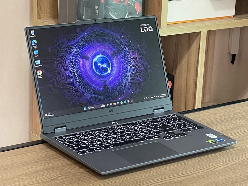 Lenovo LOQ 15IAX9