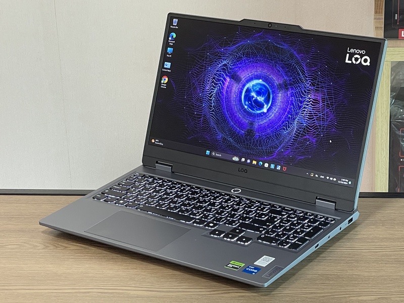 Lenovo LOQ 15IAX9
