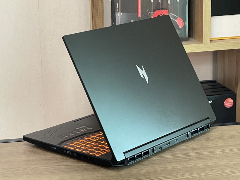 Acer Nitro V 16 ANV16