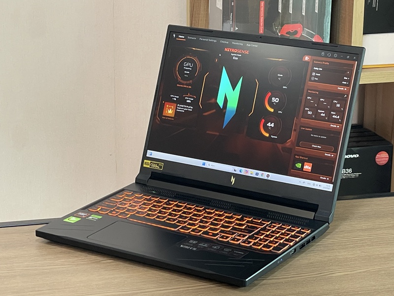 Acer Nitro V 16 ANV16