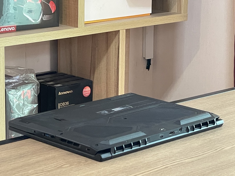 Acer Nitro V 16 ANV16