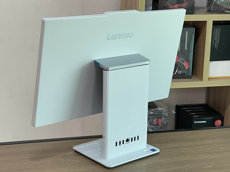LENOVO IDEACENTRE 24IRH9