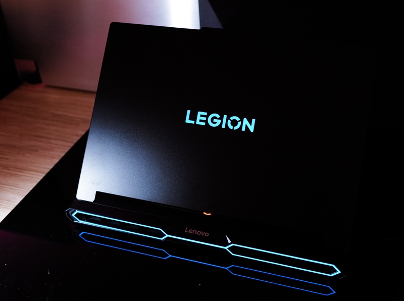 LENOVO LEGION PRO 7 16IAX10H LENOVO LEGION PRO 7 16IAX10H