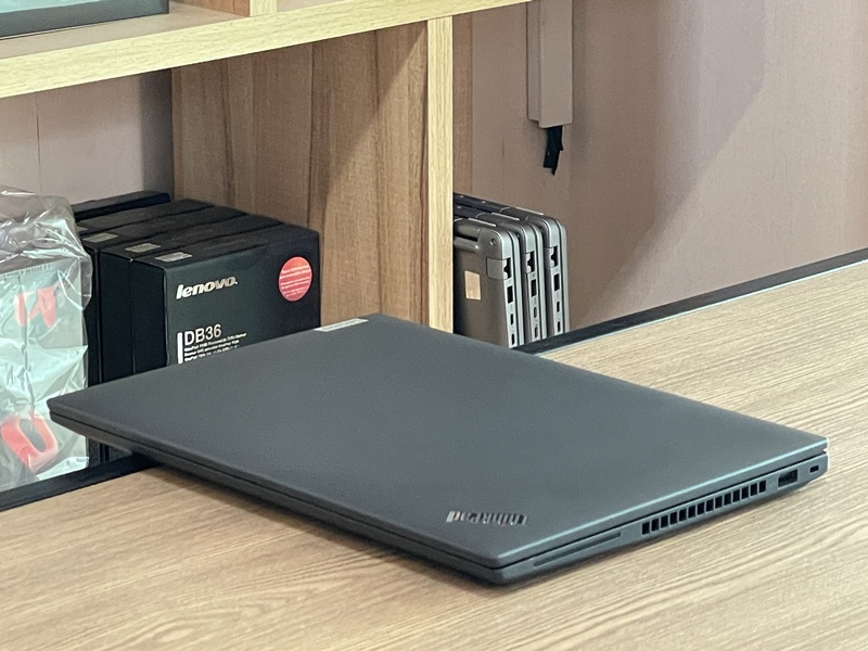 Lenovo ThinkPad T14 Gen 4