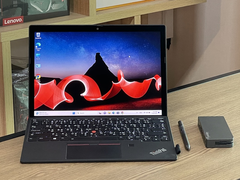 Lenovo ThinkPad X12 Detachable