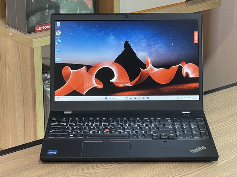 Lenovo ThinkPad P15v G2