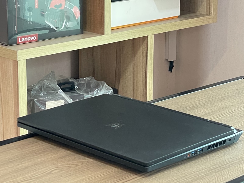 Acer Predator Helios 16 PHN16-72-72FG
