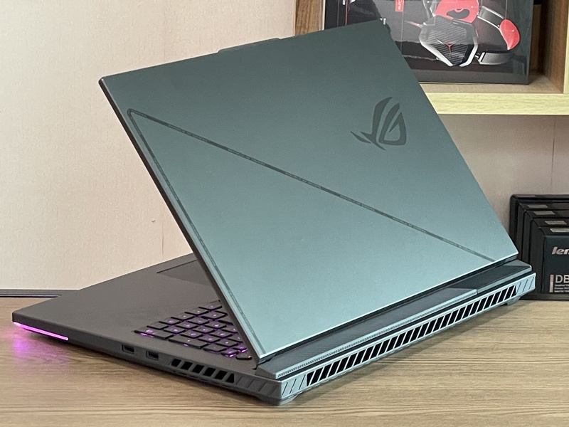 Asus ROG Strix G18 G814JV-N6037W