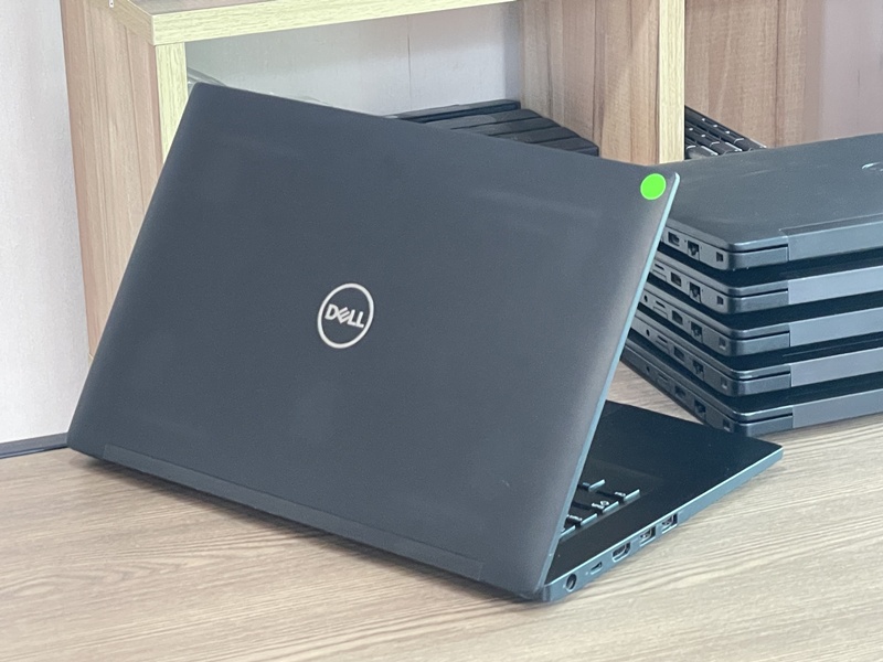 DELL Latitude 7490