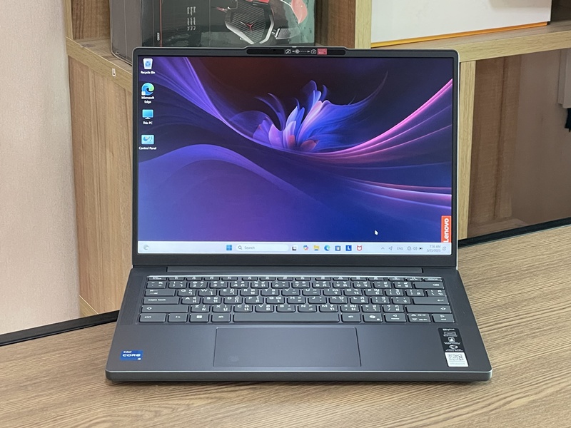 Lenovo IdeaPad Slim 3 14IRH10