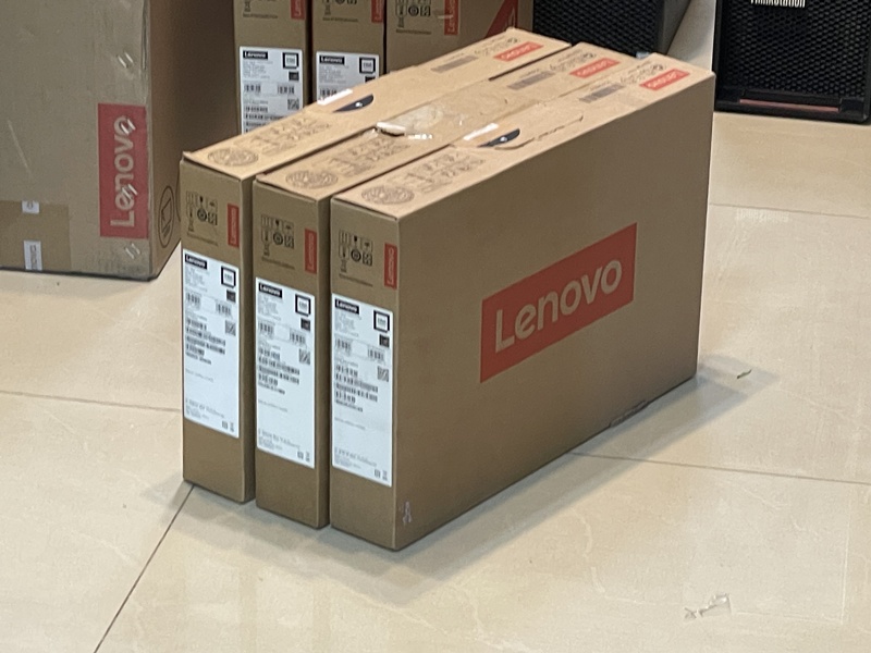 Lenovo IdeaPad Slim 3 14IRH10