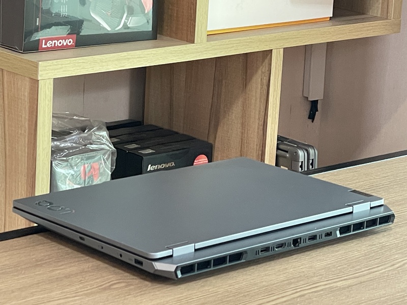Lenovo LOQ 15IRX10