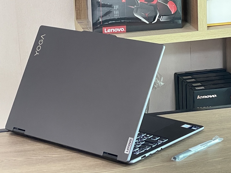 Lenovo Yoga 7i 2-in-1 (16' Gen 9)
