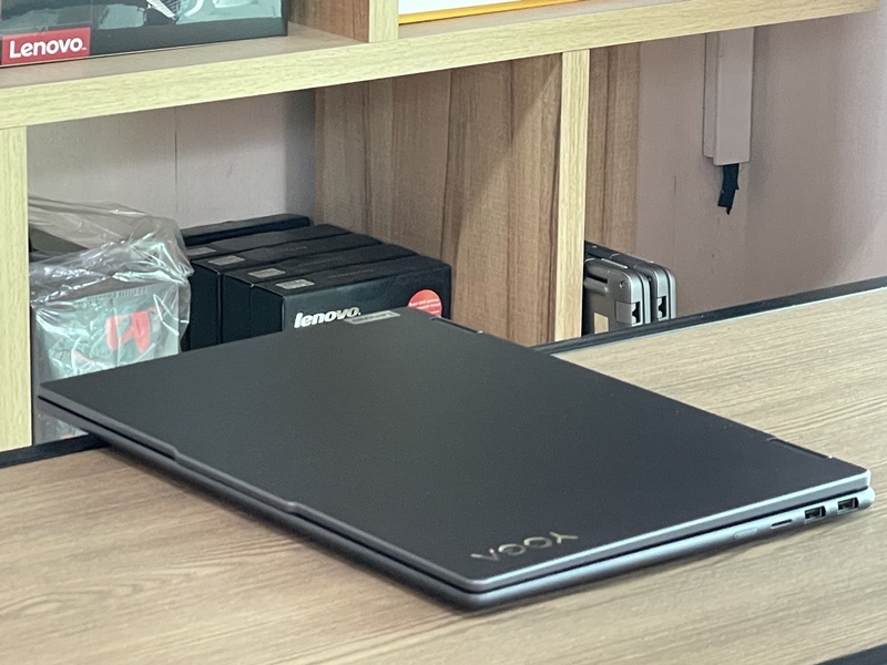 Lenovo Yoga 7i 2-in-1 (16' Gen 9)