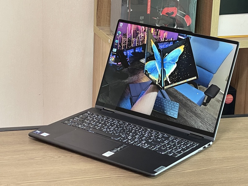 Lenovo Yoga 7i 2-in-1 (16' Gen 9)